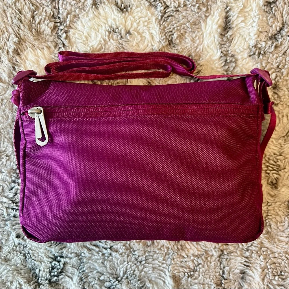 Nike Crossbody Clutch - Picture 2 of 2